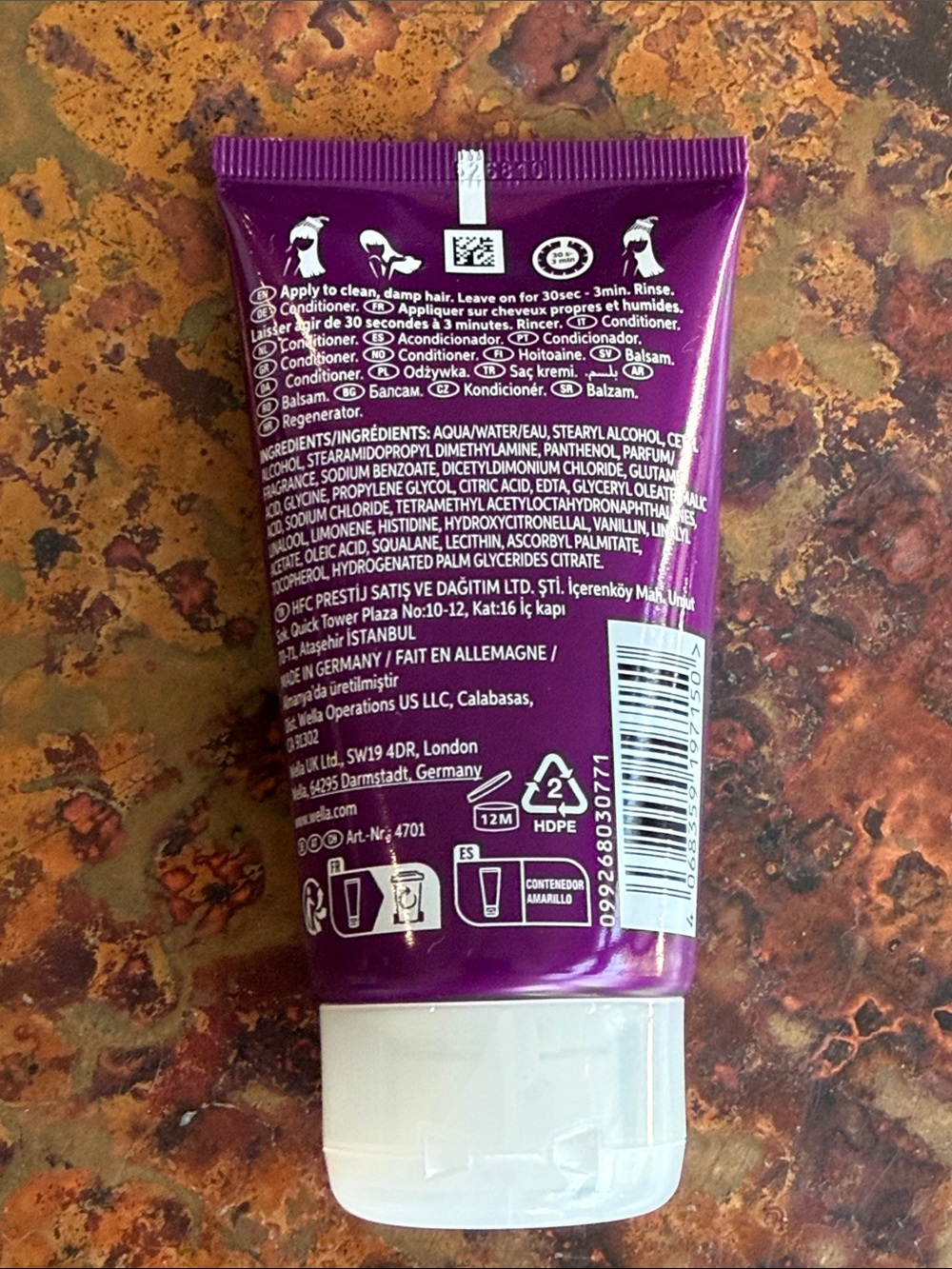 Wella Professionals Ultimate Color Glycine & B5 Conditioner - Travel Size - Picture 3 of 8